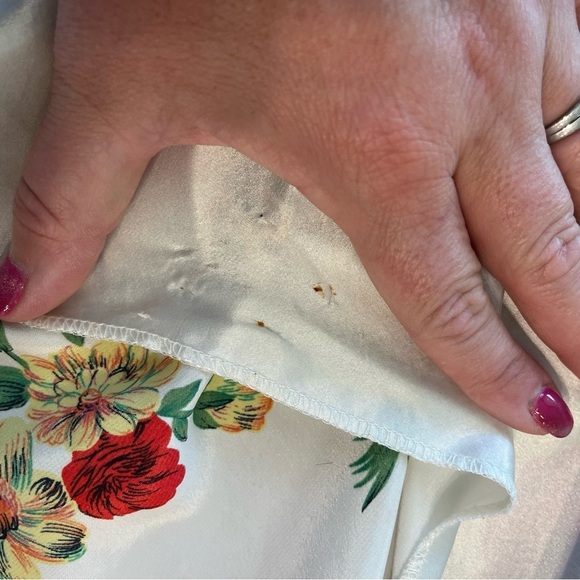 Vintage Gold Label Victoria Secret ivory red floral robe size Large - Picture 15 of 16